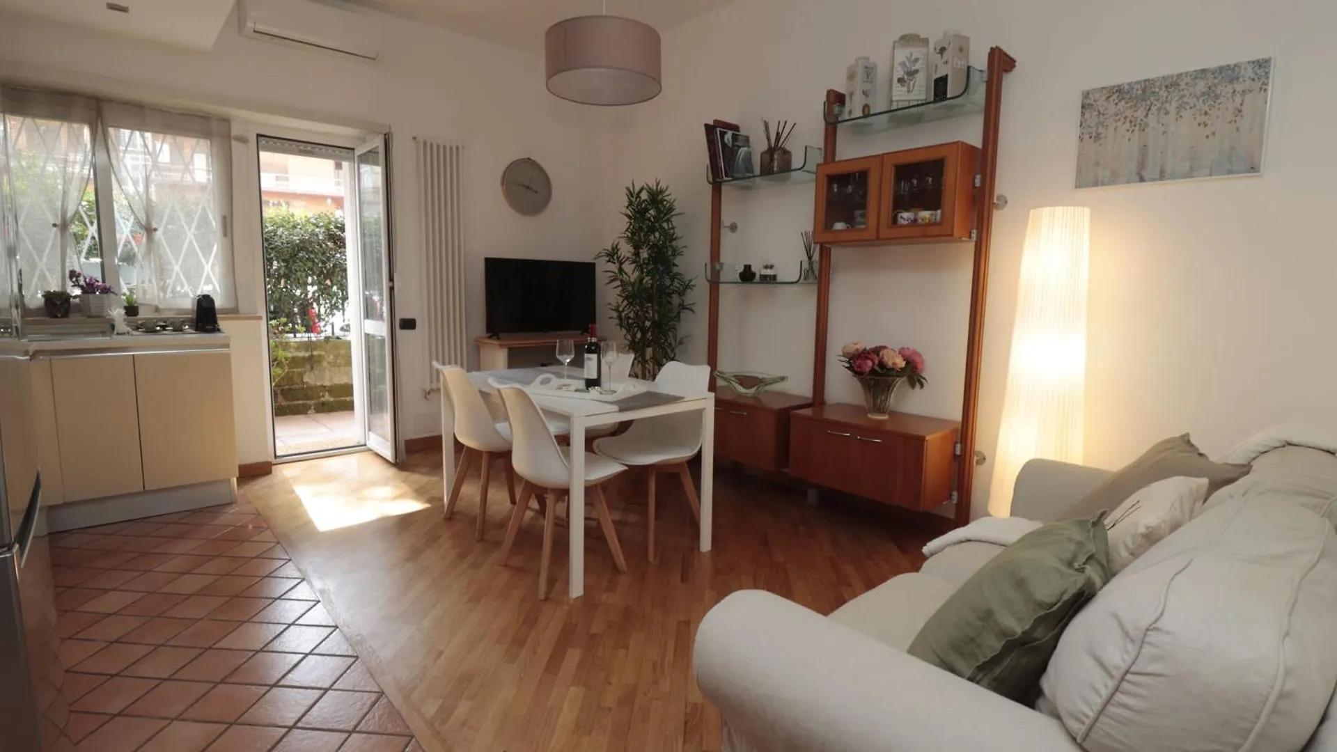 Luminoso E Accogliente Appartamento Con Giardino - Battistini Řím Apartmán