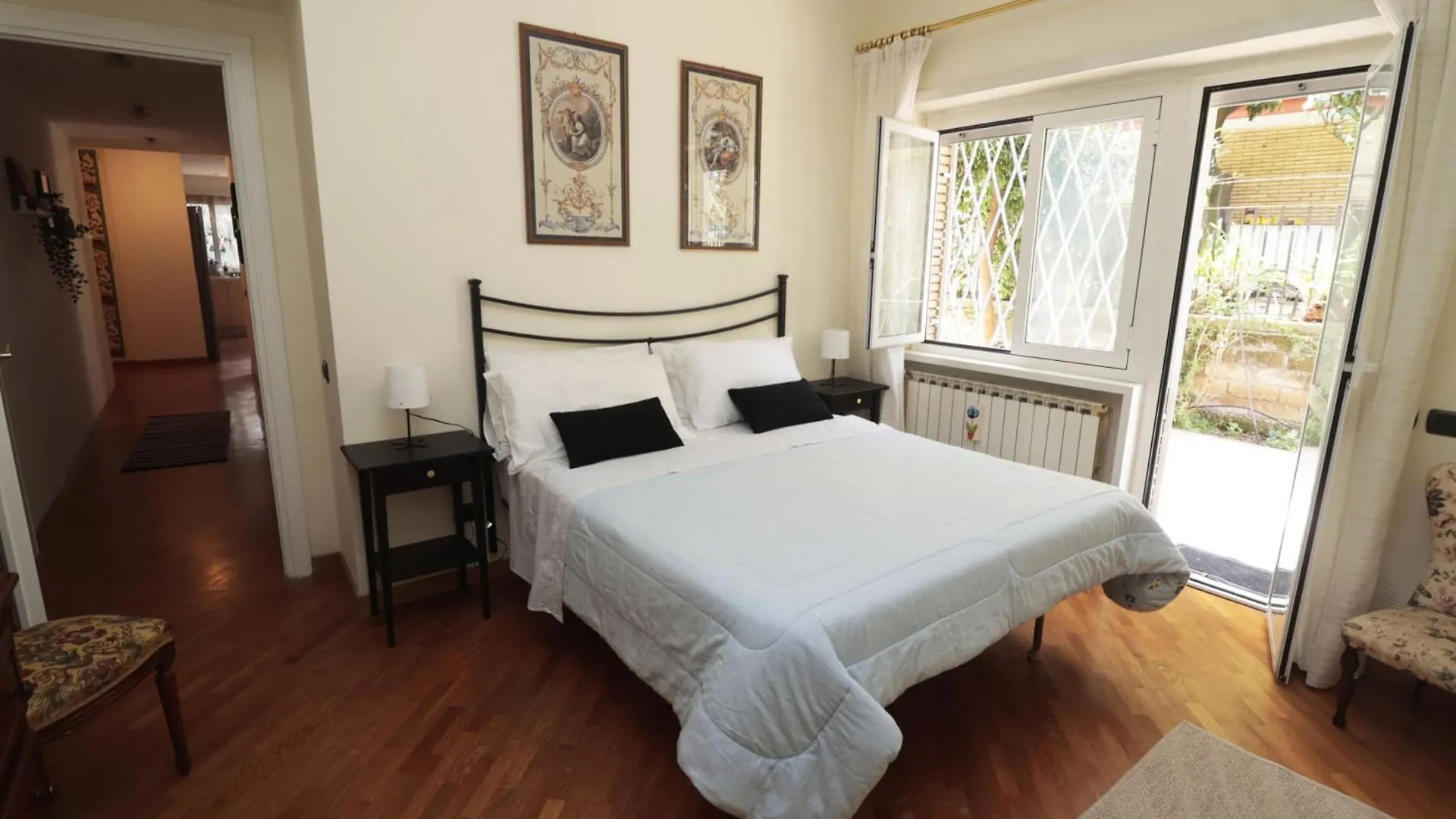 Apartment Luminoso E Accogliente Appartamento Con Giardino - Battistini Rome